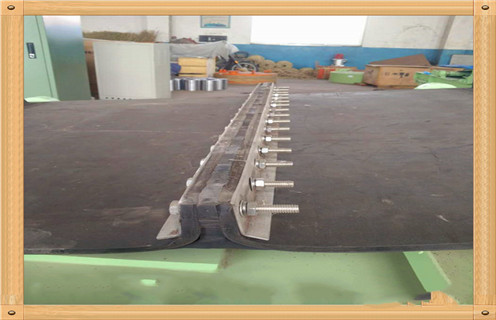 午夜精品久久久久久皮带，临朐午夜精品久久久久久皮带_临朐午夜精品久久久久久皮带怎么调整皮带原因及如何调_刮板价格